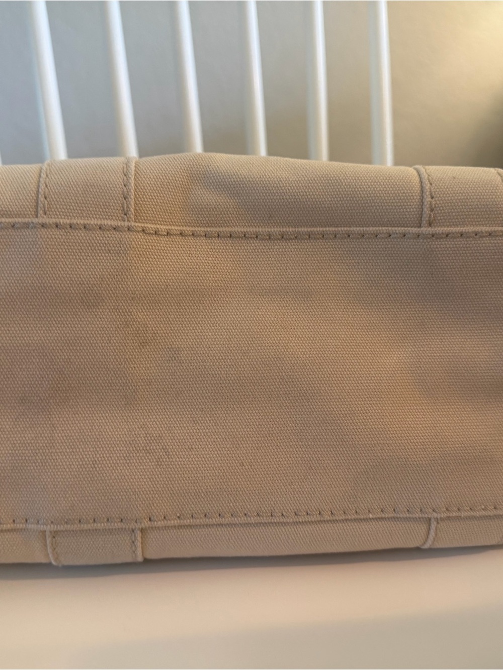 Marc Jacobs “The Tote Bag” in Beige - Picture 3 of 4